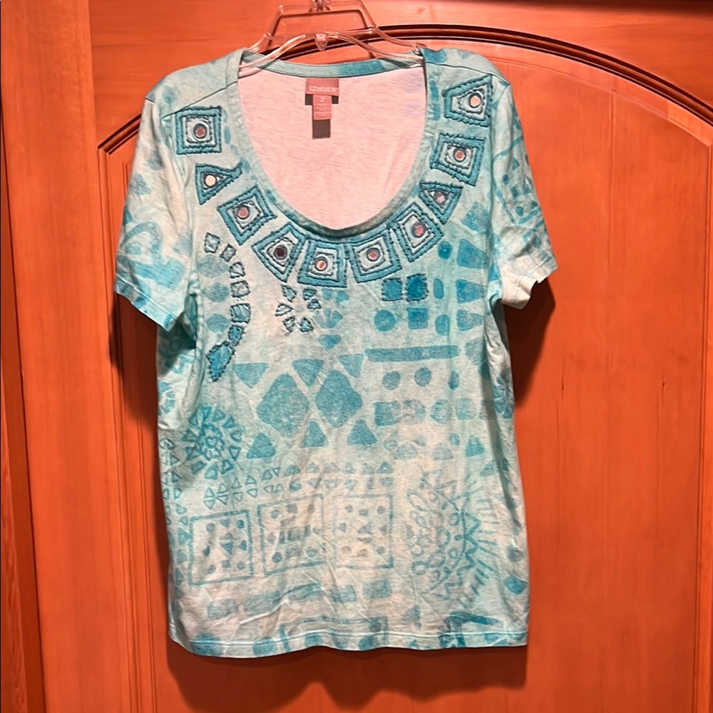 Chico's Blue and Green Graphic Short Sleeve Tee with Mirrored Embellishing